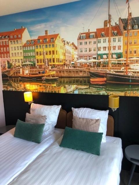 Boutique Hotel De Valk Valkenswaard Exterior foto