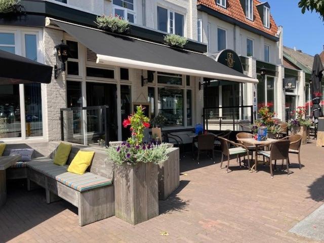 Boutique Hotel De Valk Valkenswaard Exterior foto